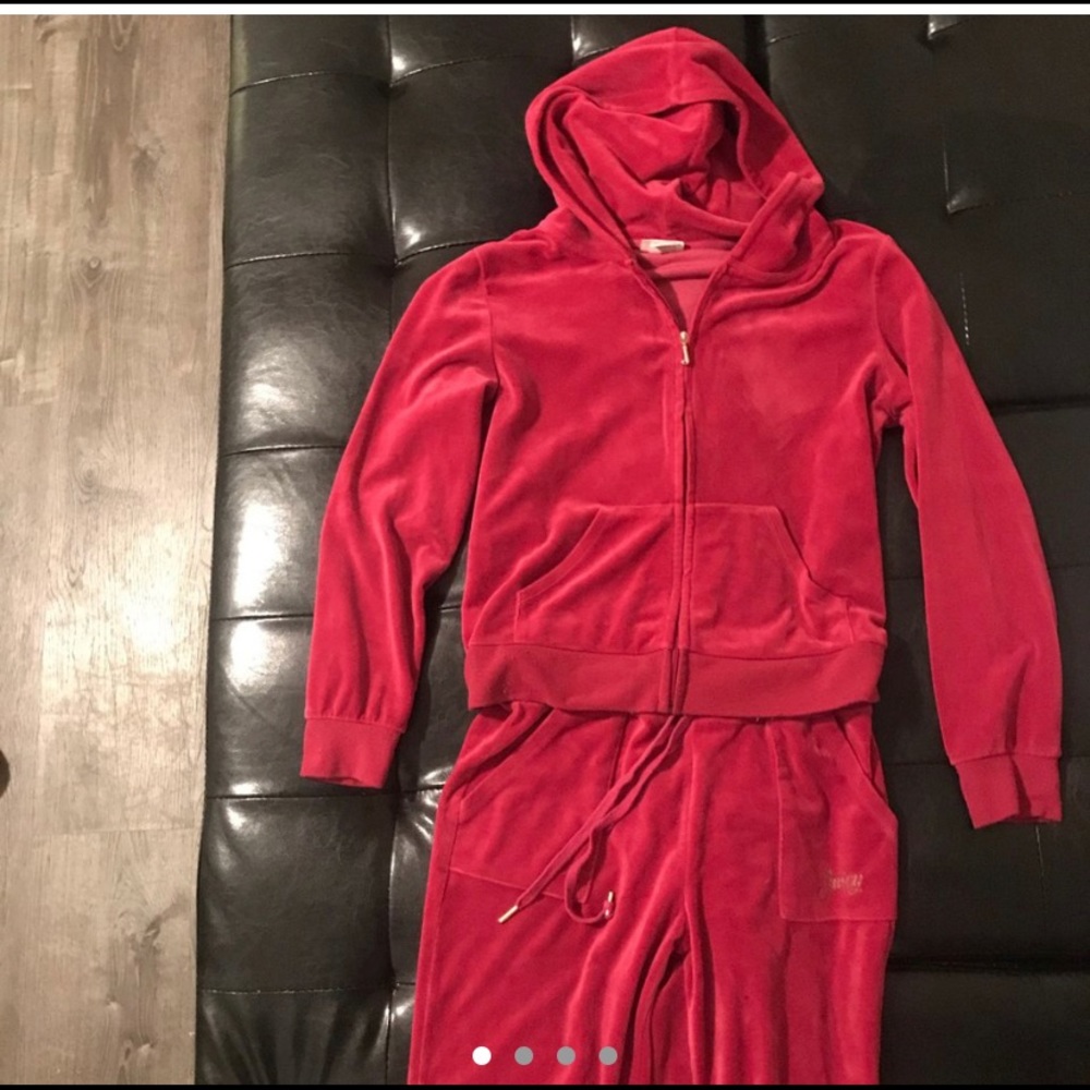 Pink juicy couture sweat suit